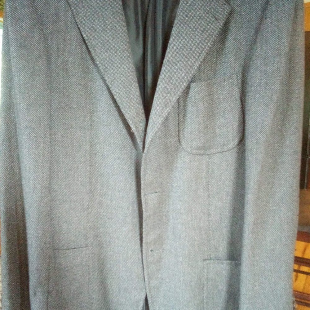 GORGEOUS Gray Borrelli Sport Coat 44R